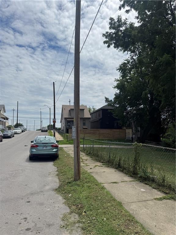 1215 W 21 St, Kansas City, MO 64108