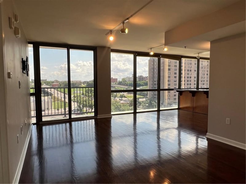 600 E Admiral Blvd #1104, Kansas City, MO 64106