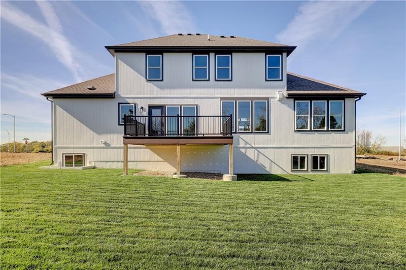 4005 NE Apple Grove Dr, Lee's Summit, MO 64064