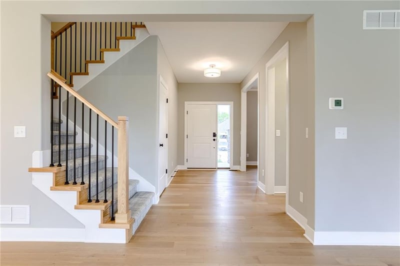 1989 Longview Dr, Liberty, MO 64068