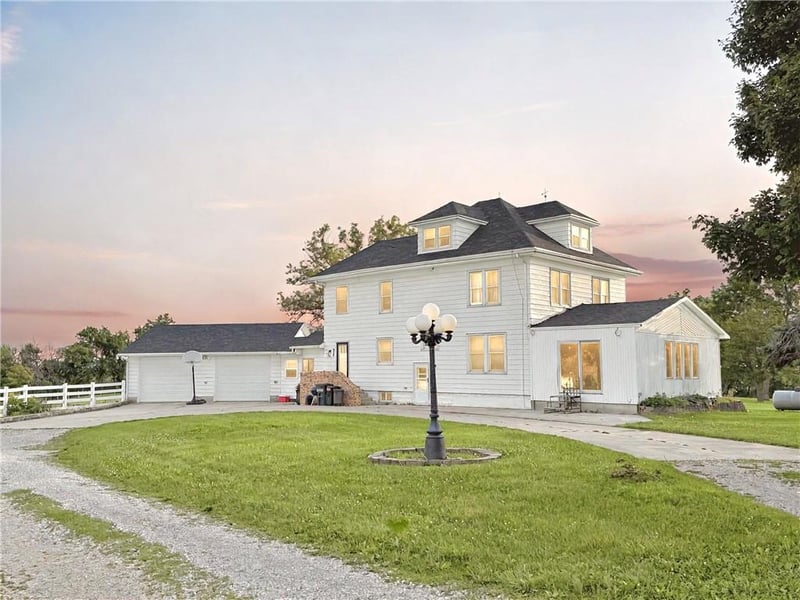25456 290th St, Maryville, MO 64468
