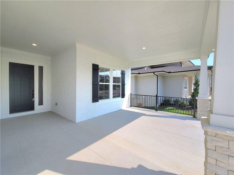 18221 Monrovia St, Overland Park, KS 66013