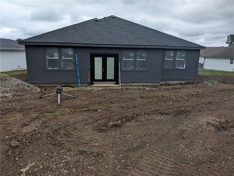 14404 49th Ter, Kansas City, MO 64136