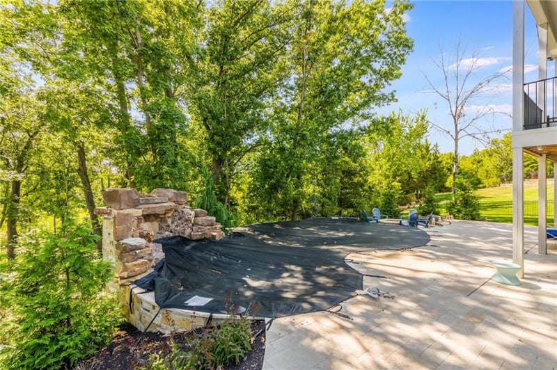 5830 N Lucerne Ave, Kansas City, MO 64151