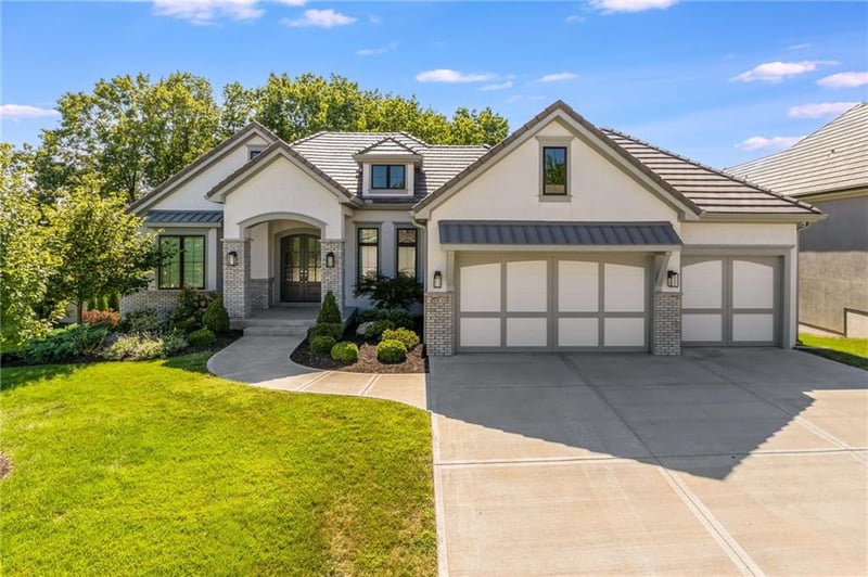 5830 N Lucerne Ave, Kansas City, MO 64151