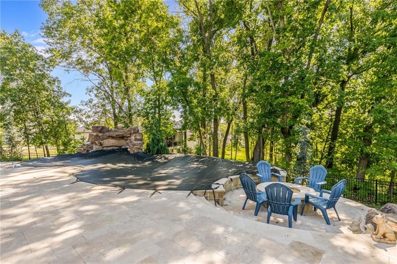 5830 N Lucerne Ave, Kansas City, MO 64151