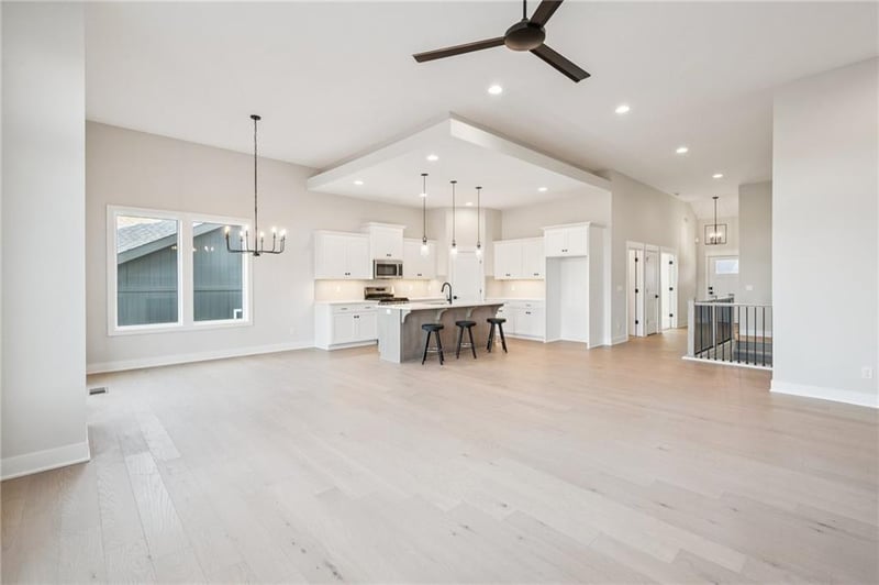 2156 Black Walnut Dr, Liberty, MO 64068