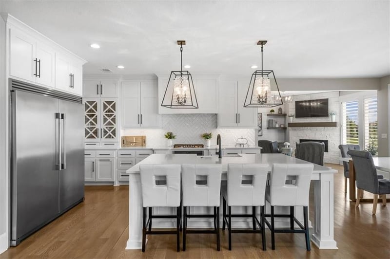 15624 Delmar St, Overland Park, KS 66224