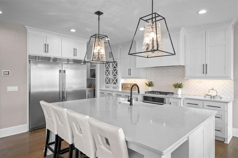 15624 Delmar St, Overland Park, KS 66224