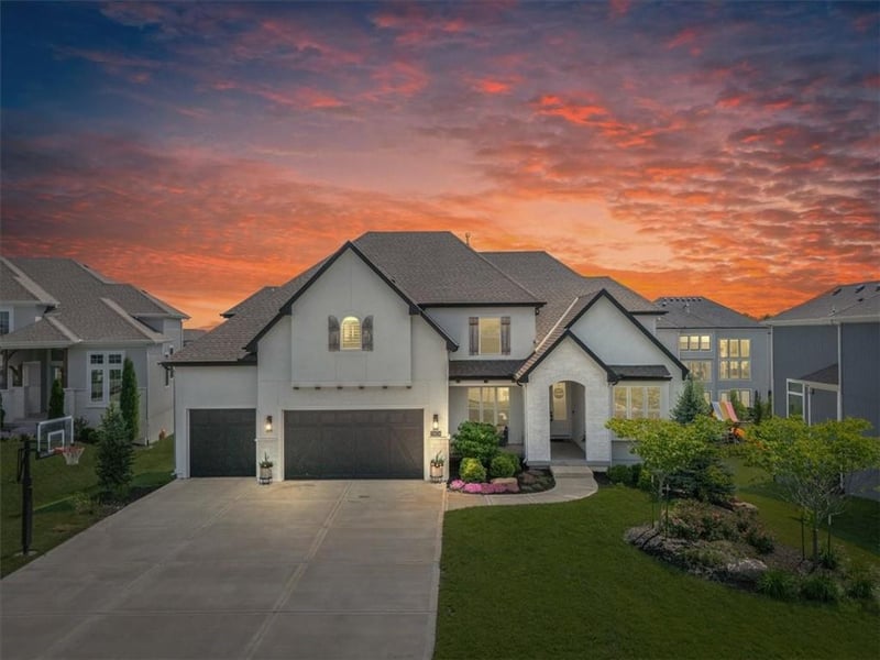 15624 Delmar St, Overland Park, KS 66224