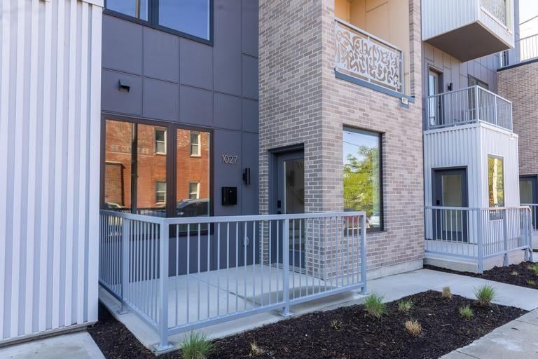 1027 Pacific St, Kansas City, MO 64106