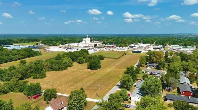 Jackson St, El Dorado Springs, MO 64744