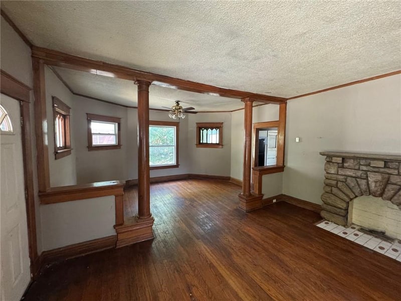 335 Bales Ave, Kansas City, MO 64124