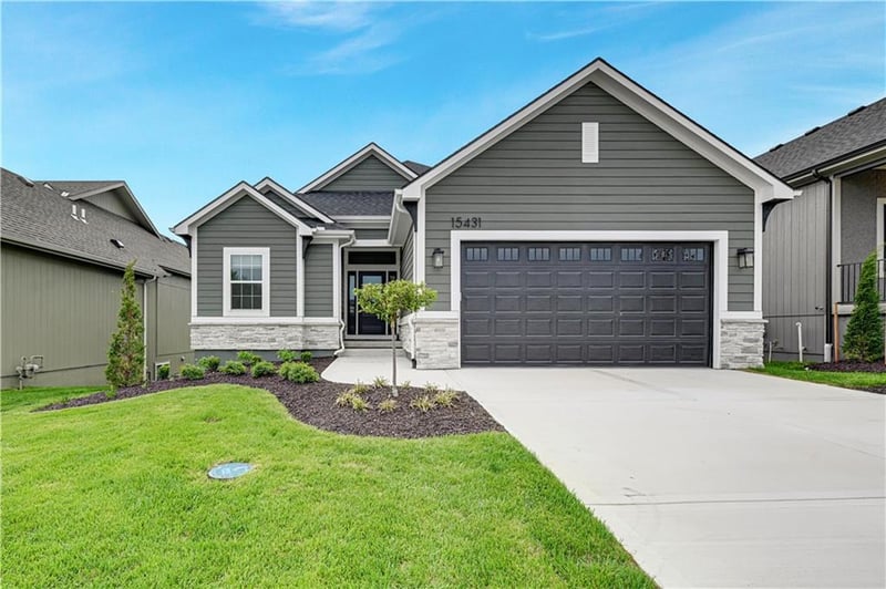 15431 161st St, Olathe, KS 66062