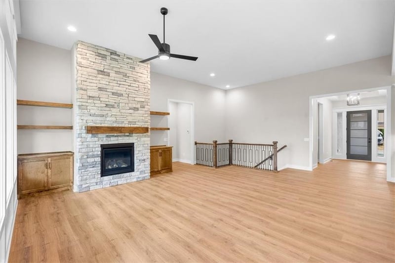 5110 NW Montebella Dr, Riverside, MO 64150