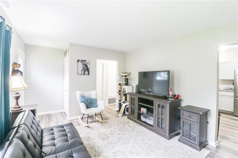 1007 Vest Dr, Warrensburg, MO 64093