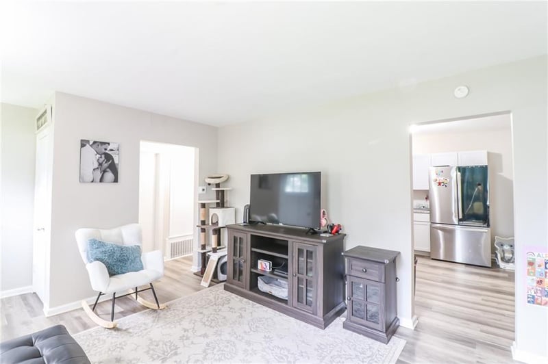 1007 Vest Dr, Warrensburg, MO 64093