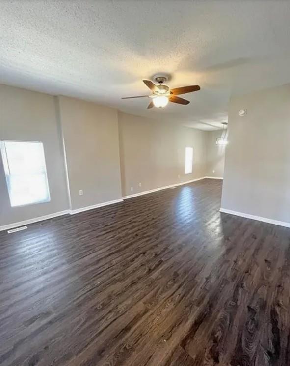 1319 32nd Ter, Kansas City, MO 64109