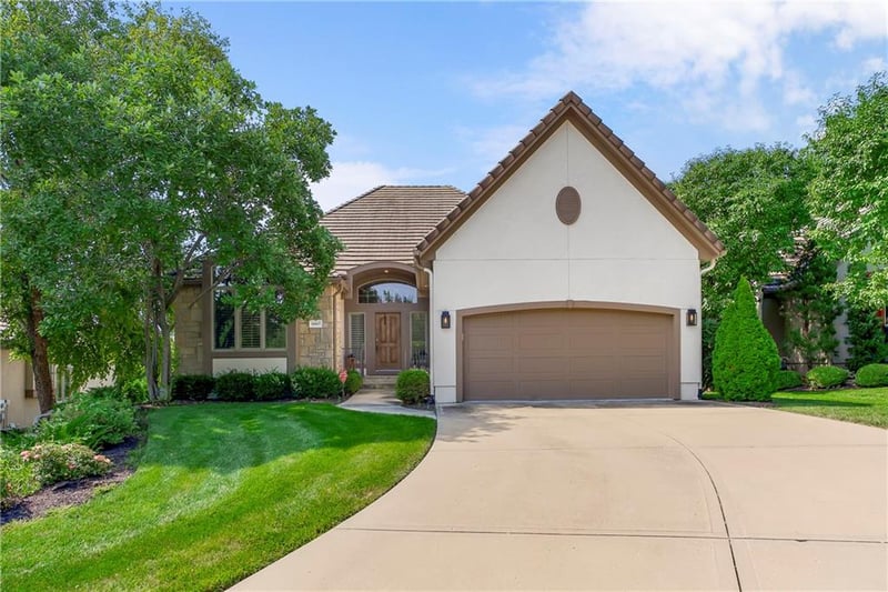 11417 Granada Ct, Leawood, KS 66211