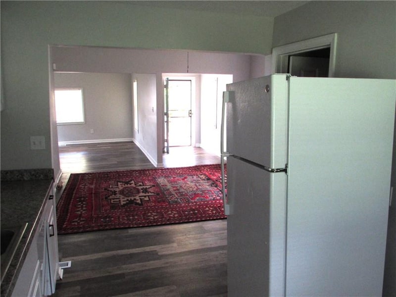 1812 Elmwood Ave, Kansas City, MO 64127