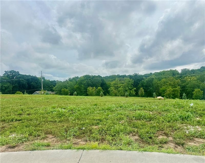 13930 70th St, Parkville, MO 64152