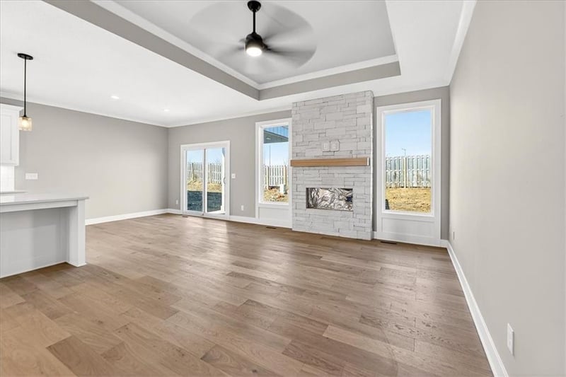 25042 94th Ter, Lenexa, KS 66227