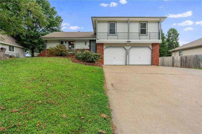 1206 81st Ter, Kansas City, MO 64118