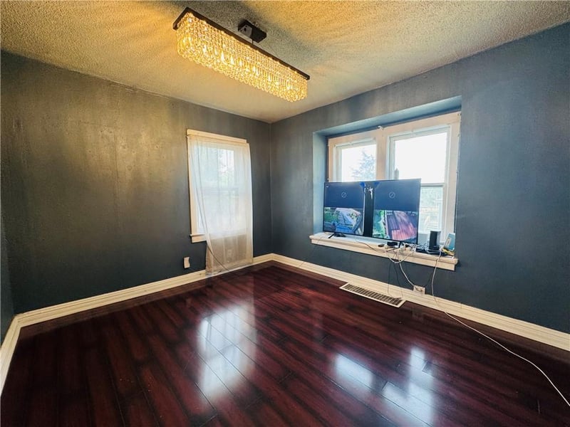 401 Hardesty Ave, Kansas City, MO 64123