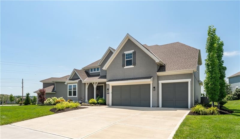 15636 Delmar St, Overland Park, KS 66224