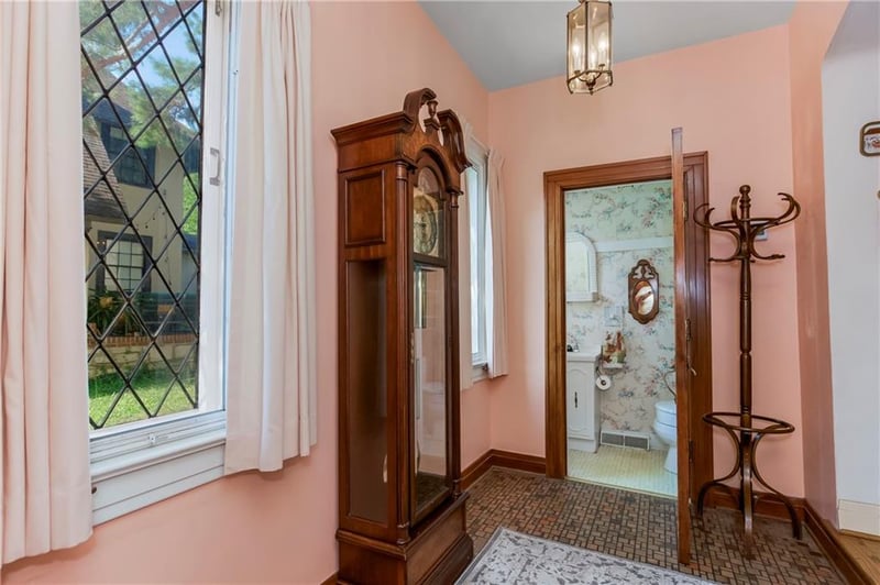 5415 Cherry St, Kansas City, MO 64110
