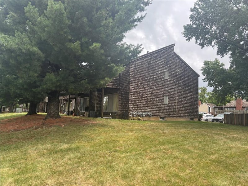 11337 Calico Dr, Kansas City, MO 64137