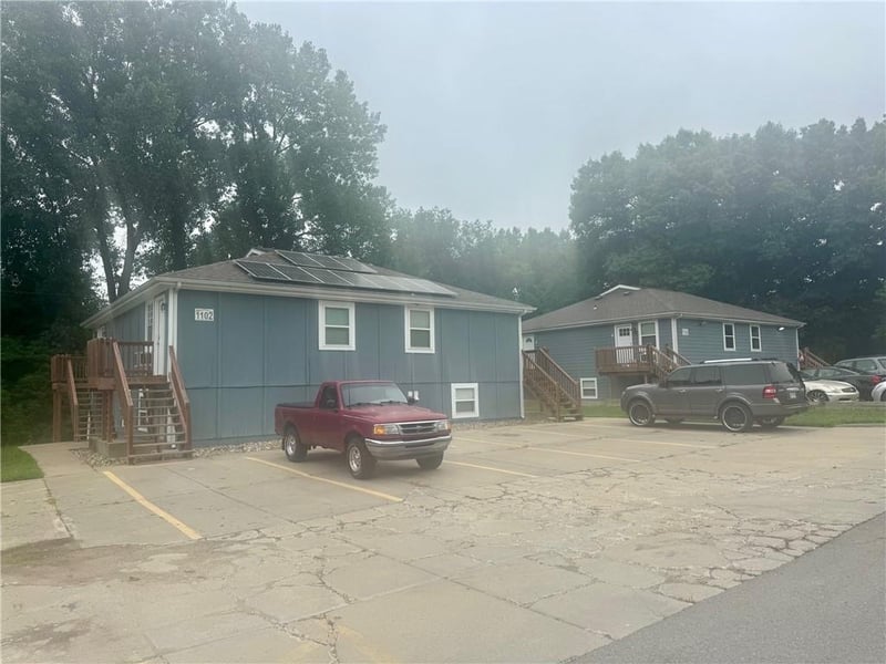 1100 4th St, Lansing, KS 66043
