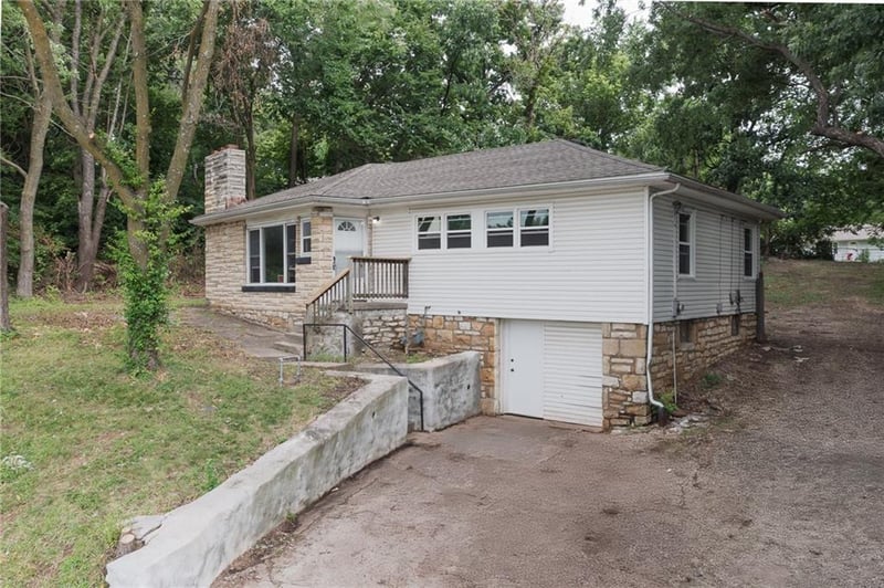 5530 Parallel Pw, Kansas City, KS 66104