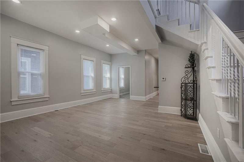 60 13 St, Kansas City, KS 66102