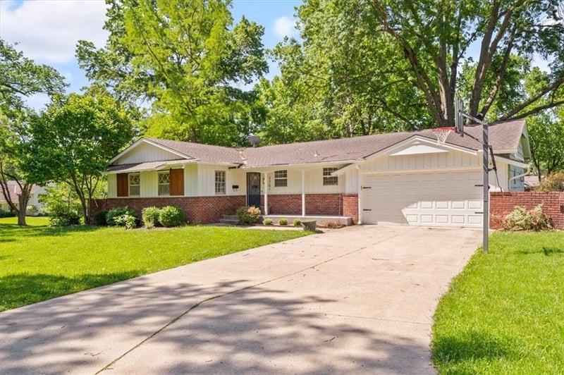 3701 W 96th St, Overland Park, KS 66206