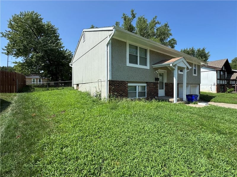 6206 140th Ter, Grandview, MO 64030