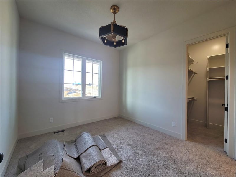 18221 Oakmont St, Overland Park, KS 66013