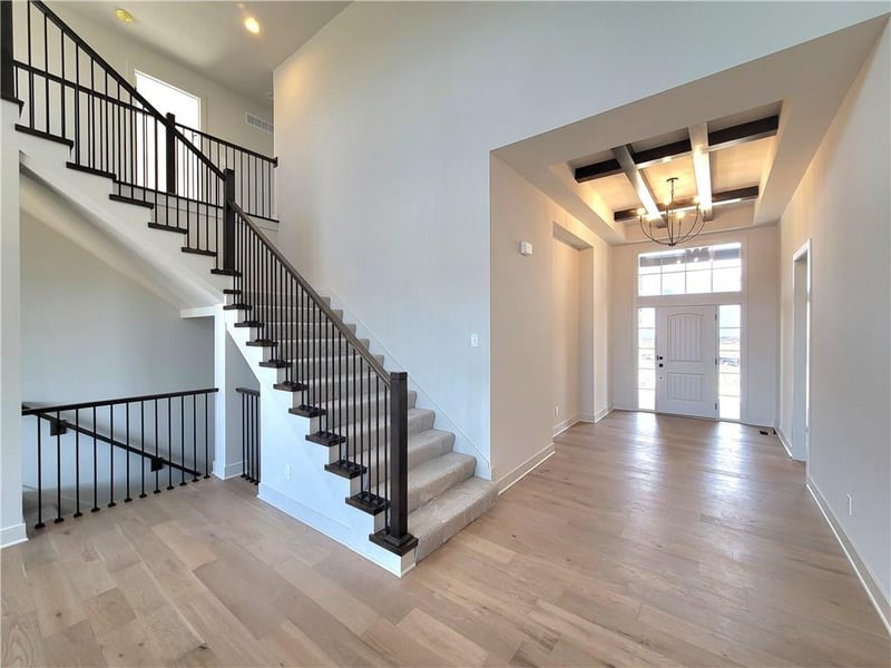 18221 Oakmont St, Overland Park, KS 66013