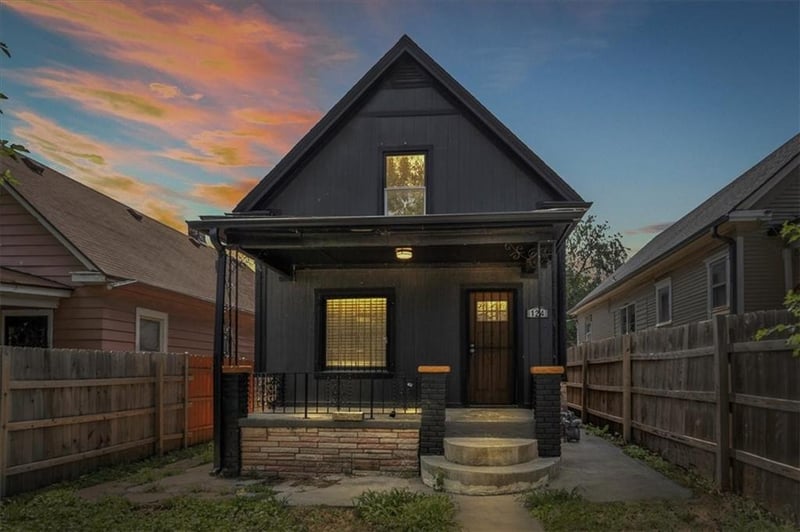 124 Topping Ave, Kansas City, MO 64123