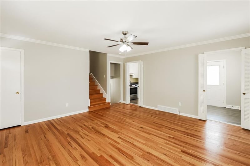 6022 Locust St, Kansas City, MO 64110