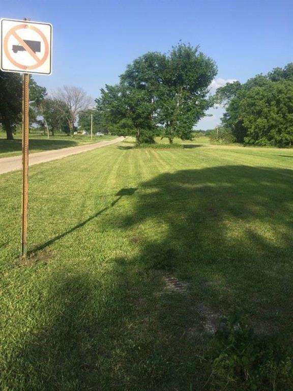315 Commercial St, Kincaid, KS 66039