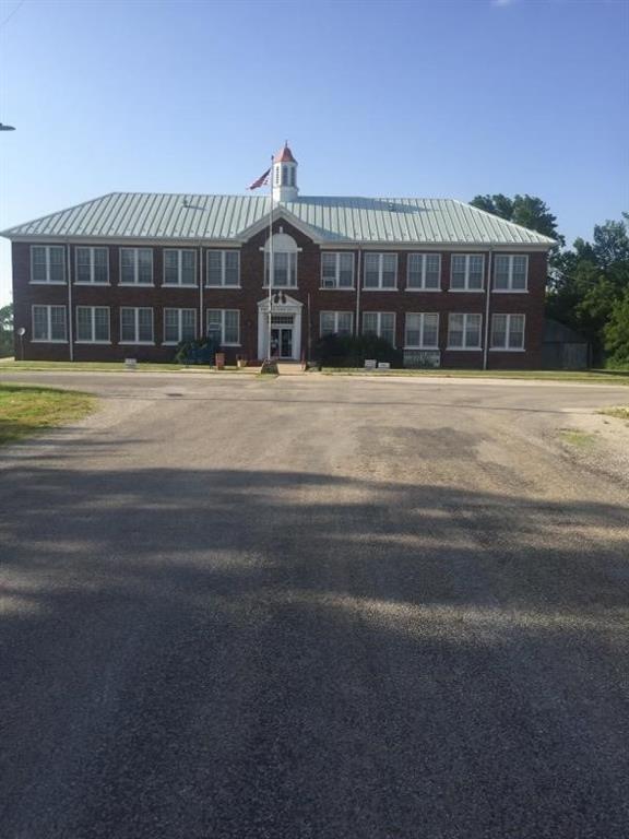 315 Commercial St, Kincaid, KS 66039