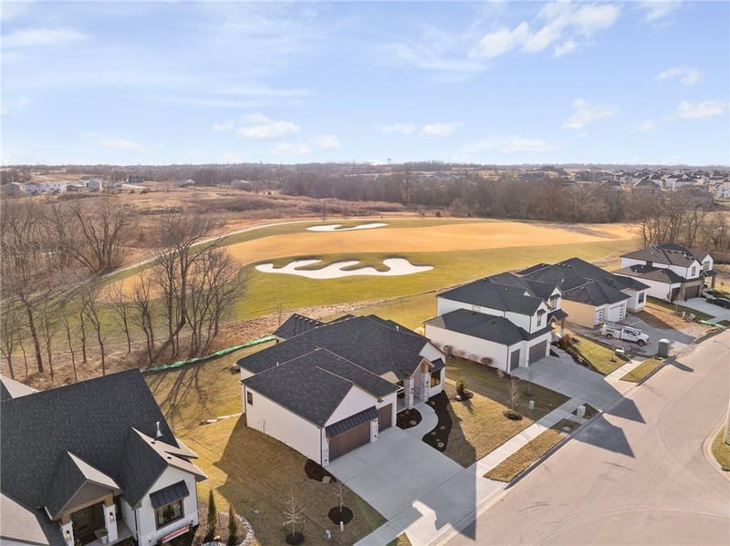 703 Hampstead Dr, Raymore, MO 64083