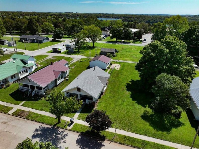 1680 Central Ave, Horton, KS 66439
