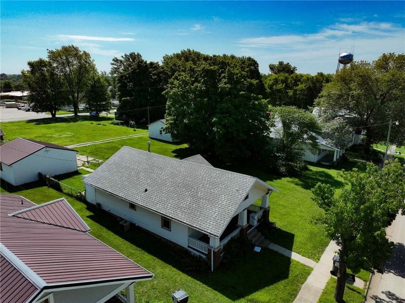 1680 Central Ave, Horton, KS 66439