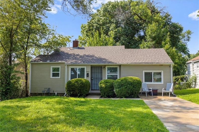 2401 Haskell Ave, Kansas City, KS 66104