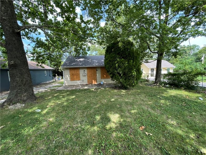 8416 Paseo Blvd, Kansas City, MO 64131
