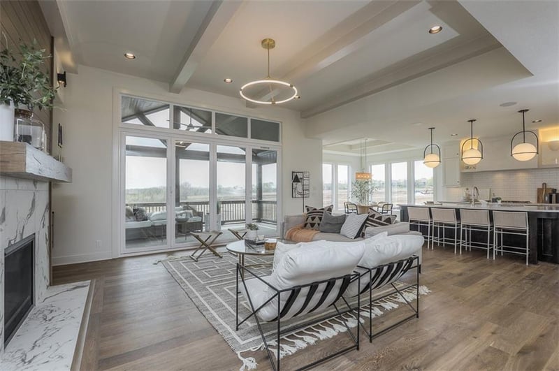 12501 170th St, Overland Park, KS 66221