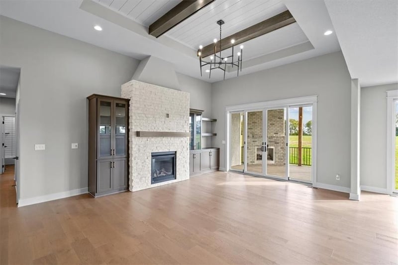 13511 Woodland Ranch Dr, Lee's Summit, MO 64086