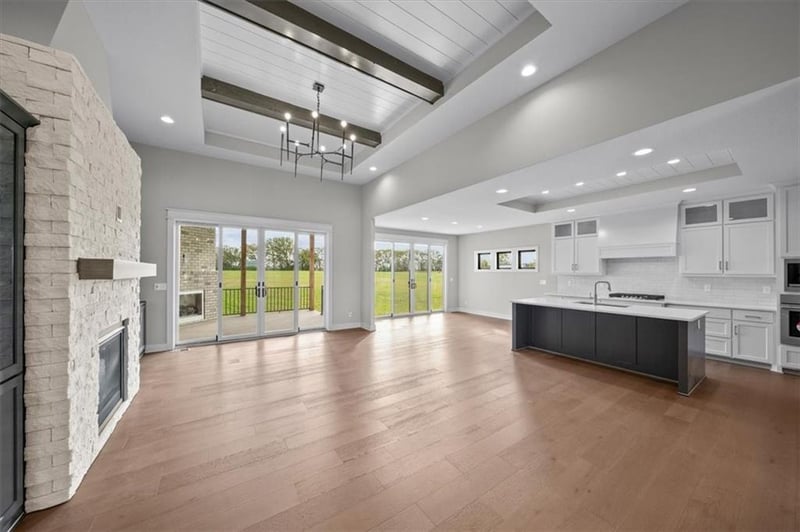 13511 Woodland Ranch Dr, Lee's Summit, MO 64086